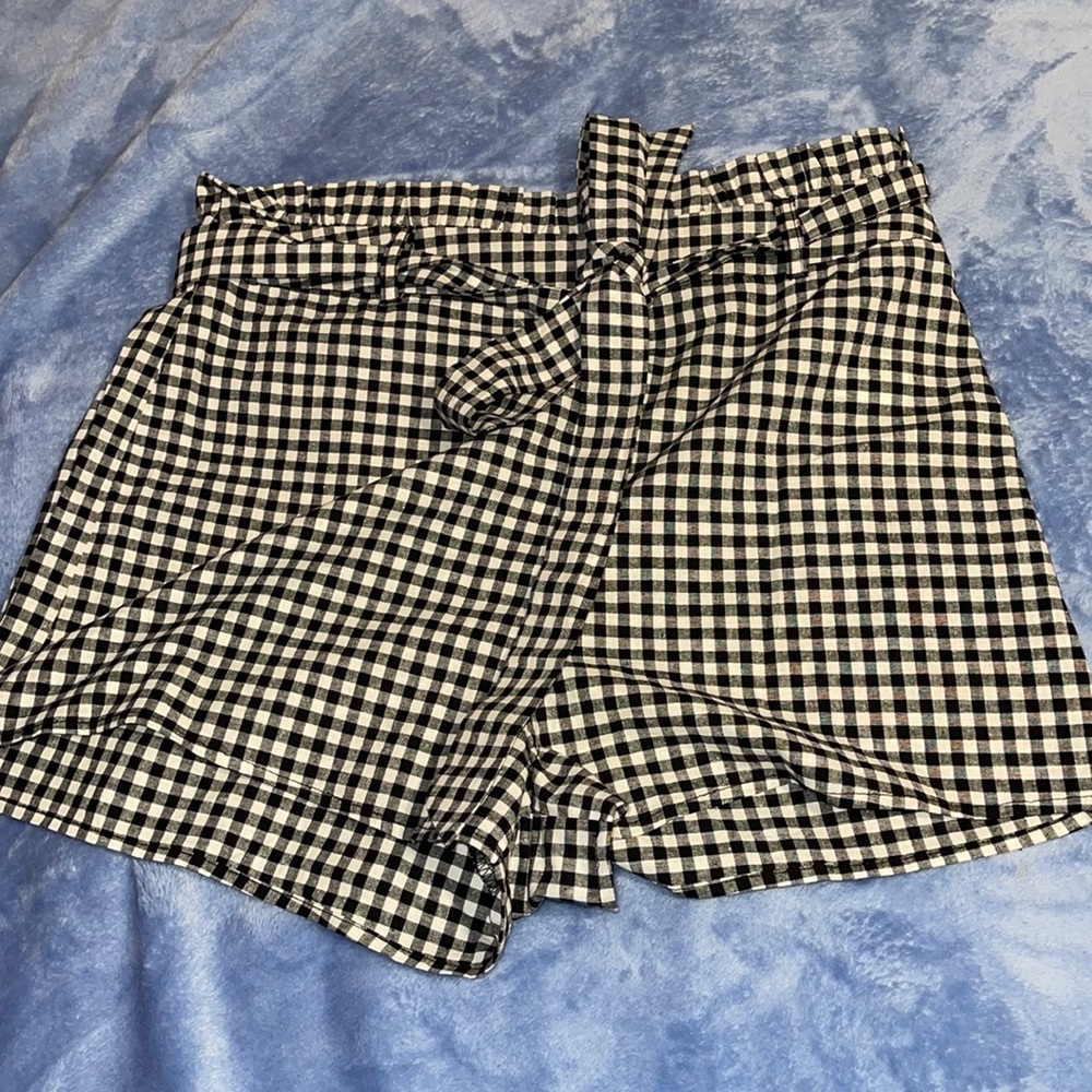 Plaid high waisted shorts